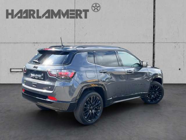 Fahrzeugbild eines Jeep Compass