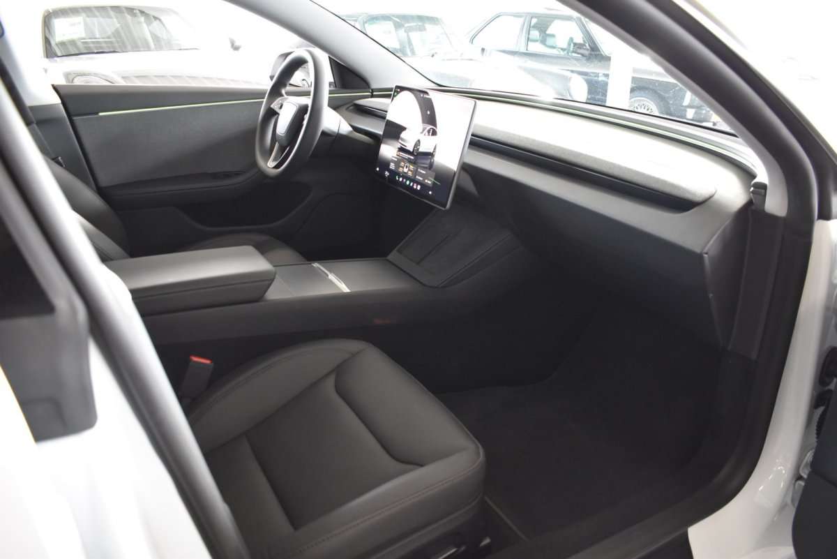 Fahrzeugbild eines TESLA Model 3