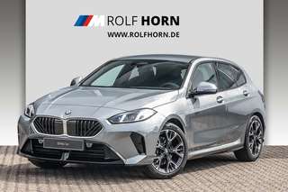 Schräge Frontansicht auf einen BMW 1er-Reihe , freigestellt