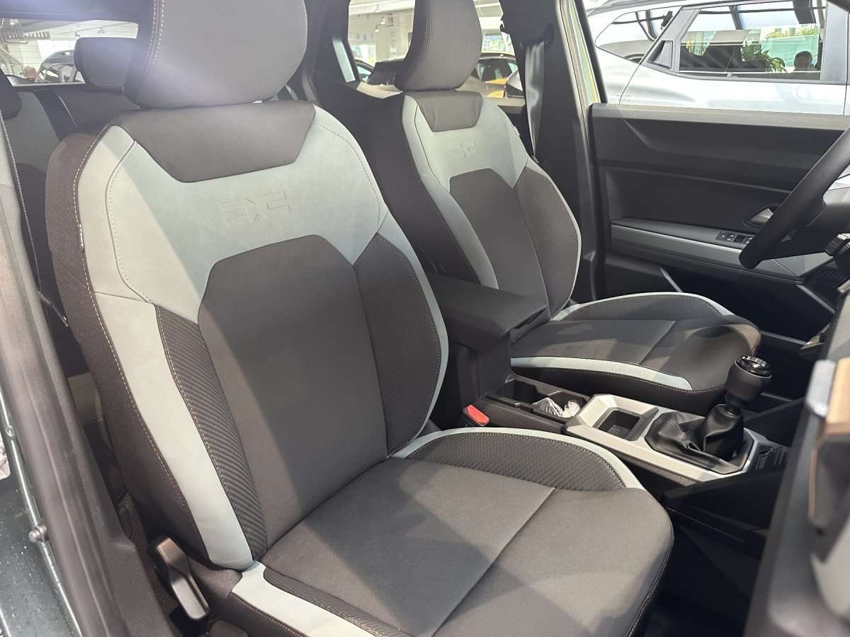 Fahrzeugbild eines Dacia Duster