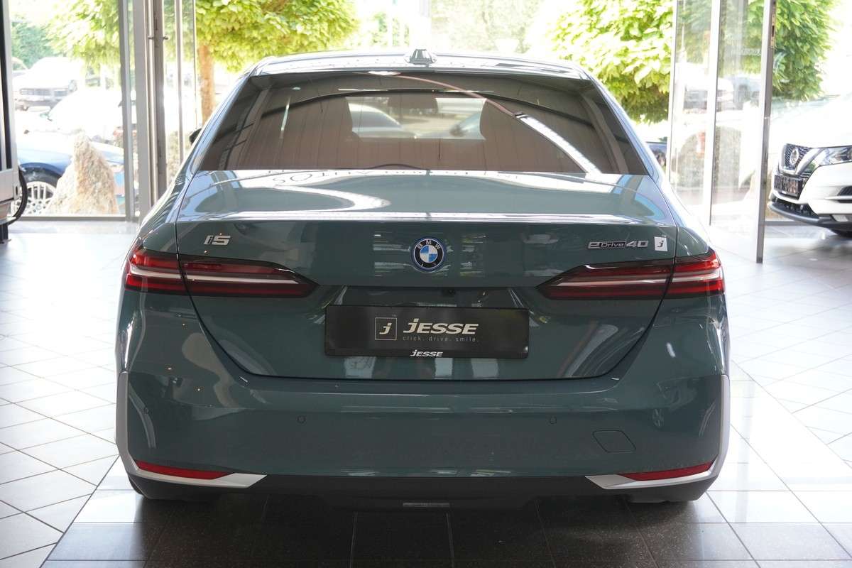 Fahrzeugbild eines BMW i5