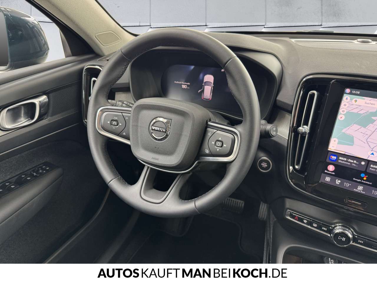 Fahrzeugbild eines Volvo XC40