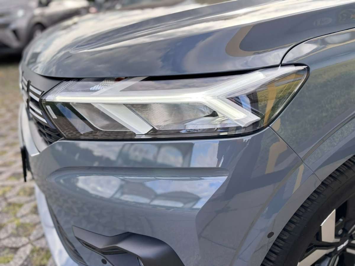 Fahrzeugbild eines Dacia Sandero