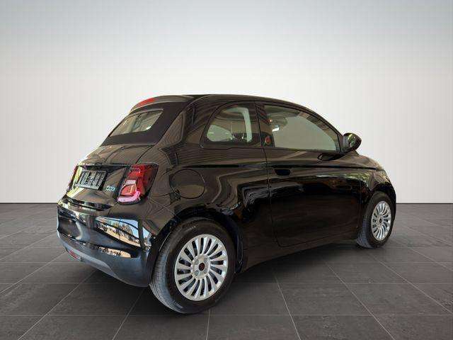 Fahrzeugbild eines Fiat 500