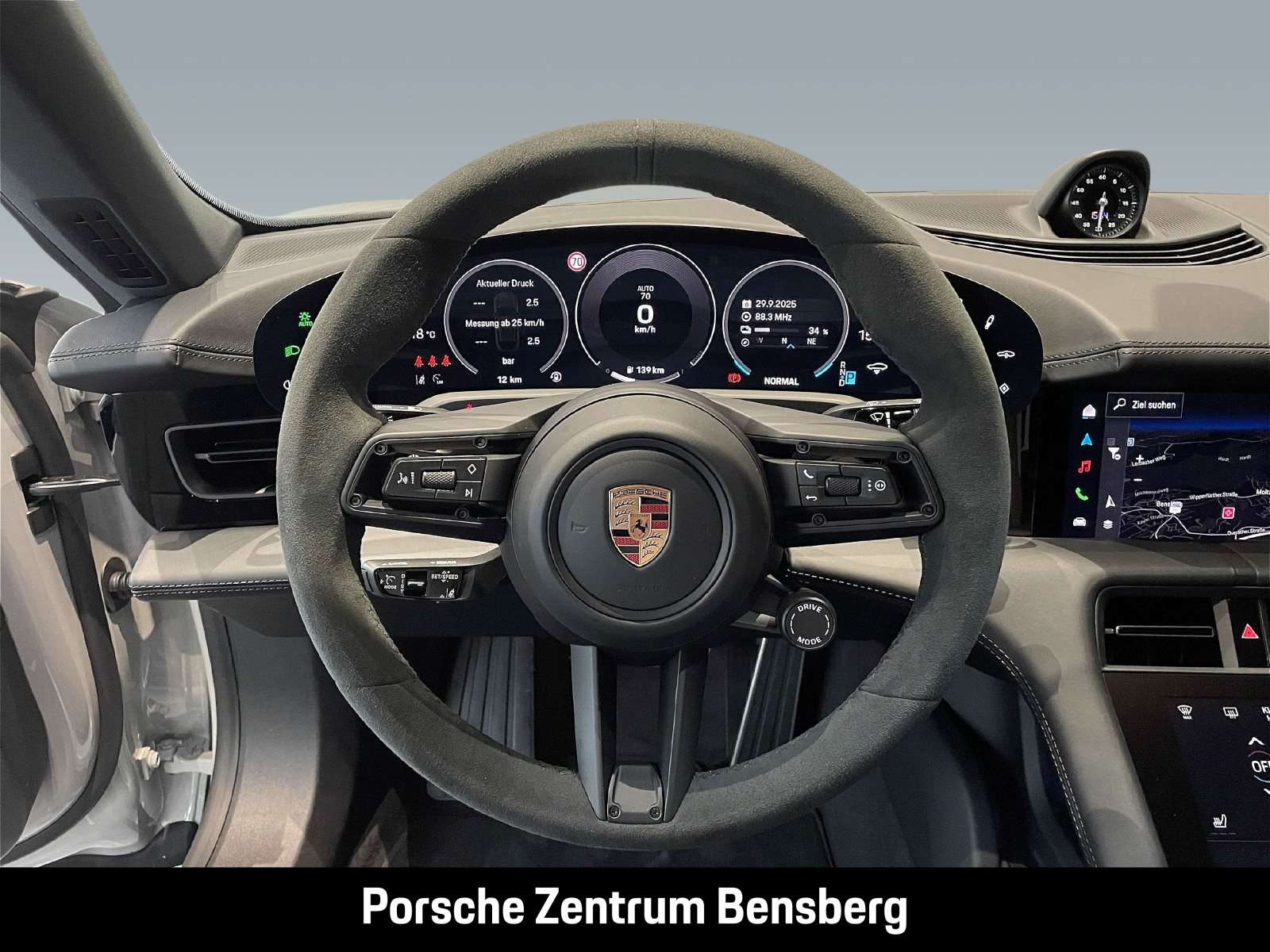 Fahrzeugbild eines Porsche Taycan