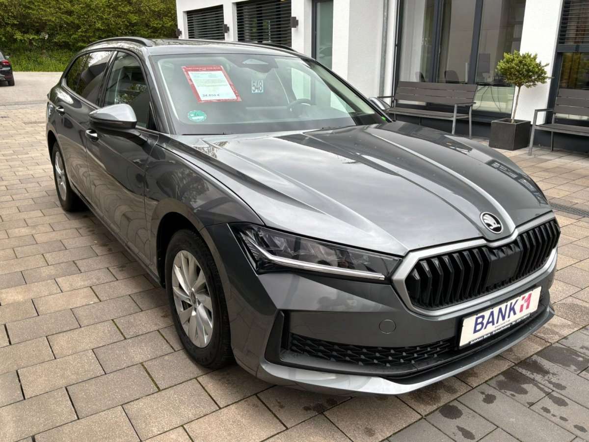 Fahrzeugbild eines Skoda Superb