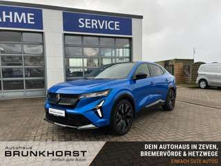 Schräge Frontansicht auf einen Renault Rafale , freigestellt