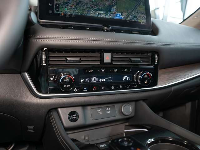 Fahrzeugbild eines Nissan X-TRAIL