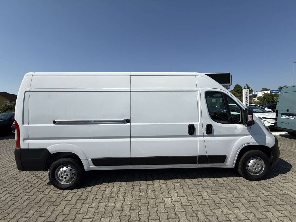 Fahrzeugbild eines Opel Movano