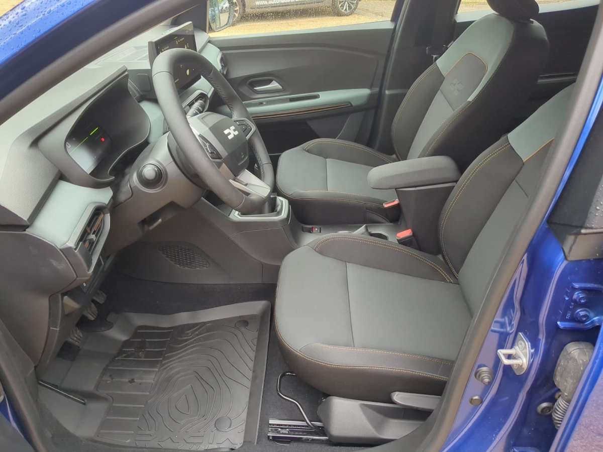 Fahrzeugbild eines Dacia Sandero
