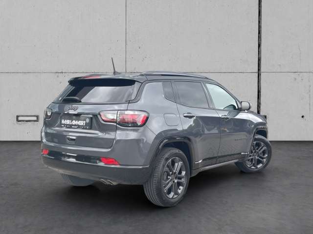 Fahrzeugbild eines Jeep Compass