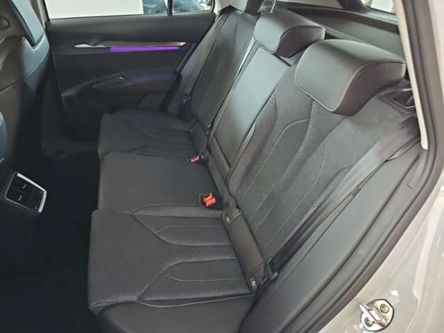 Fahrzeugbild eines Skoda ELROQ