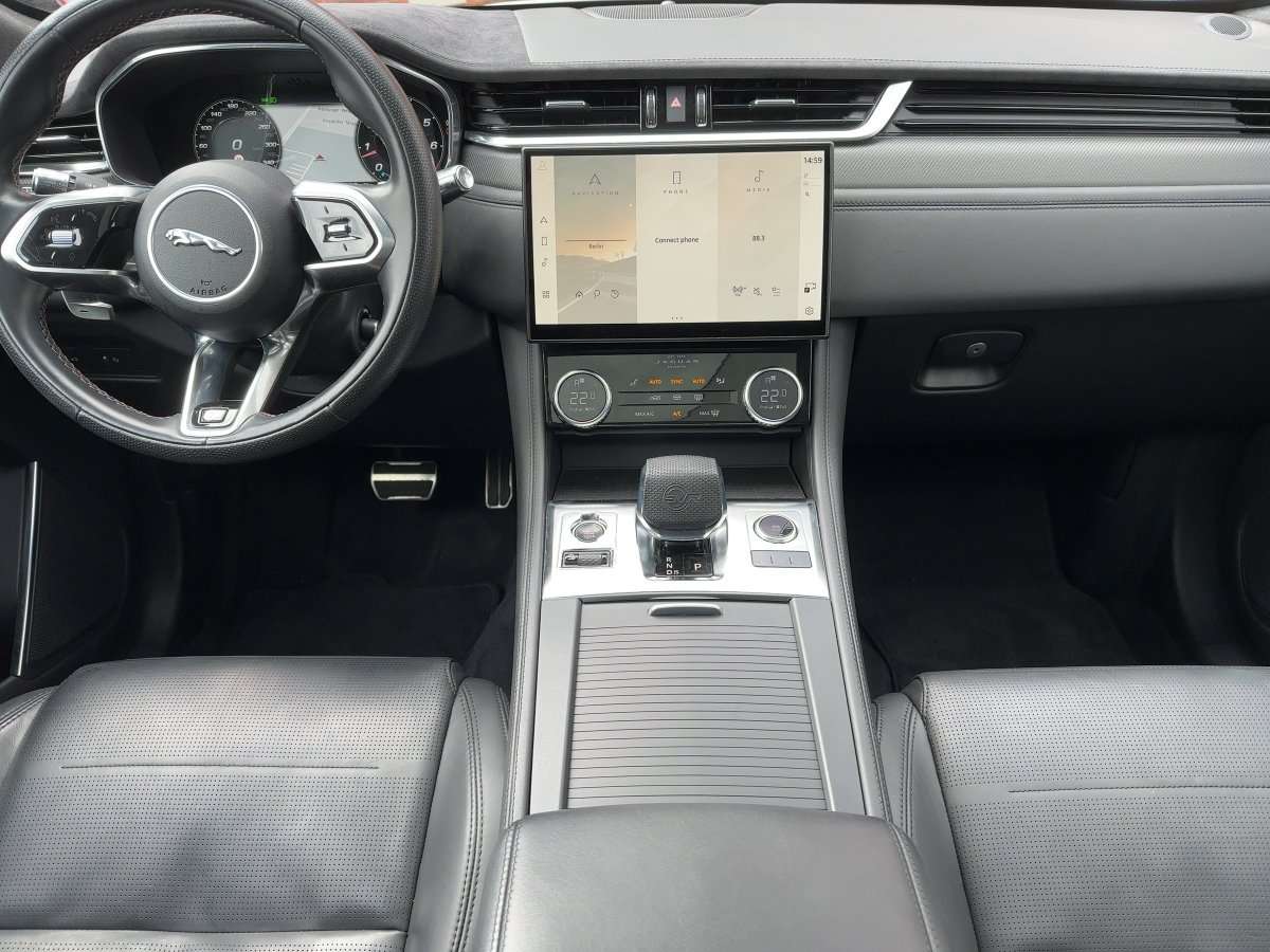 Fahrzeugbild eines Jaguar F-PACE