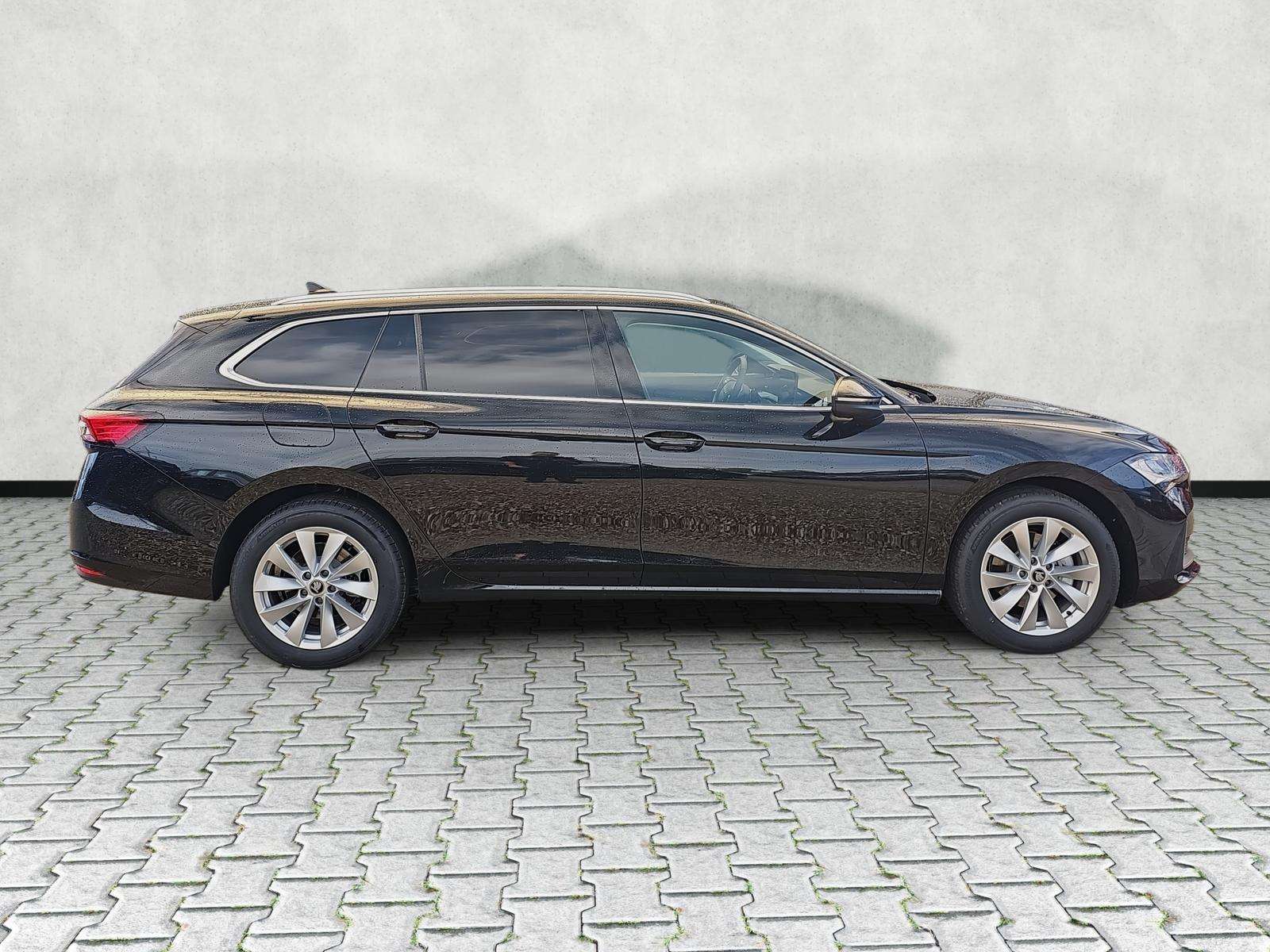 Fahrzeugbild eines Skoda Superb