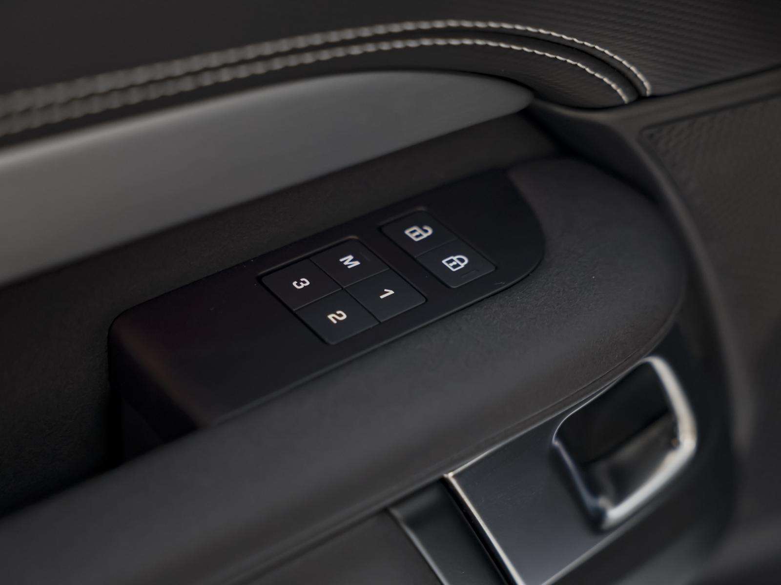 Fahrzeugbild eines Land Rover Discovery