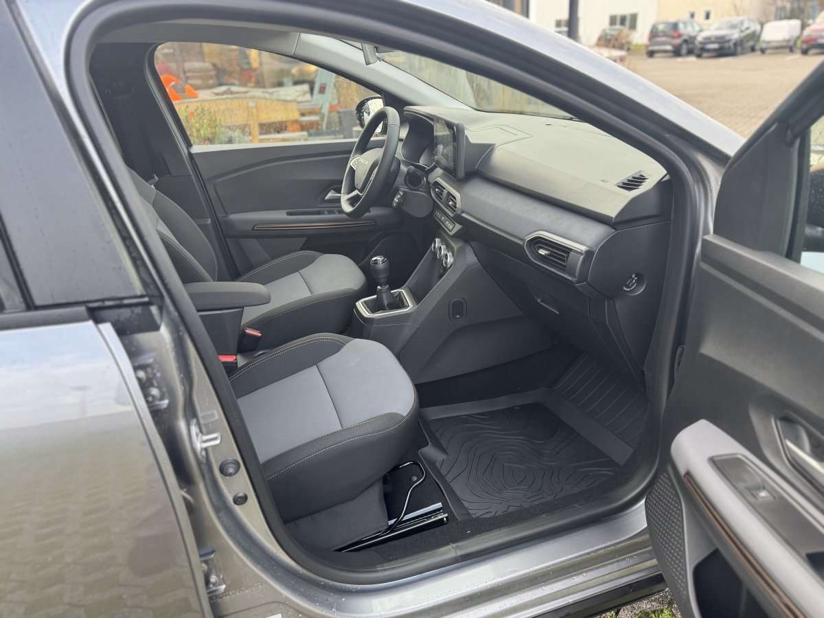 Fahrzeugbild eines Dacia Sandero