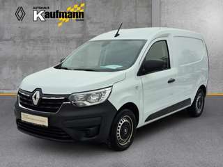 Schräge Frontansicht auf einen Renault Express , freigestellt