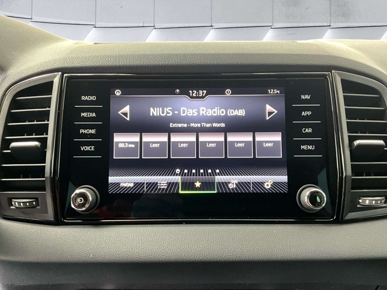 Fahrzeugbild eines Skoda Karoq