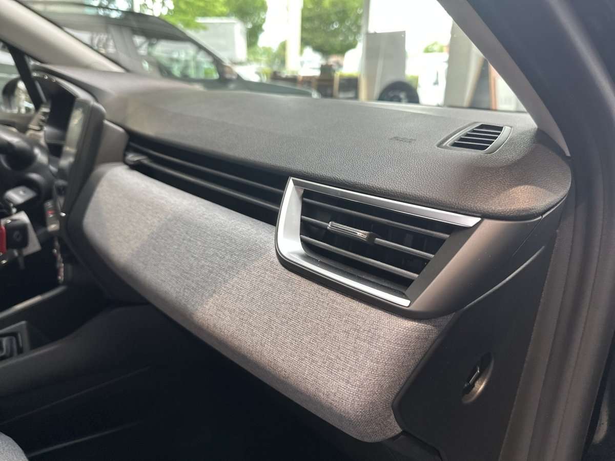 Fahrzeugbild eines Renault Clio