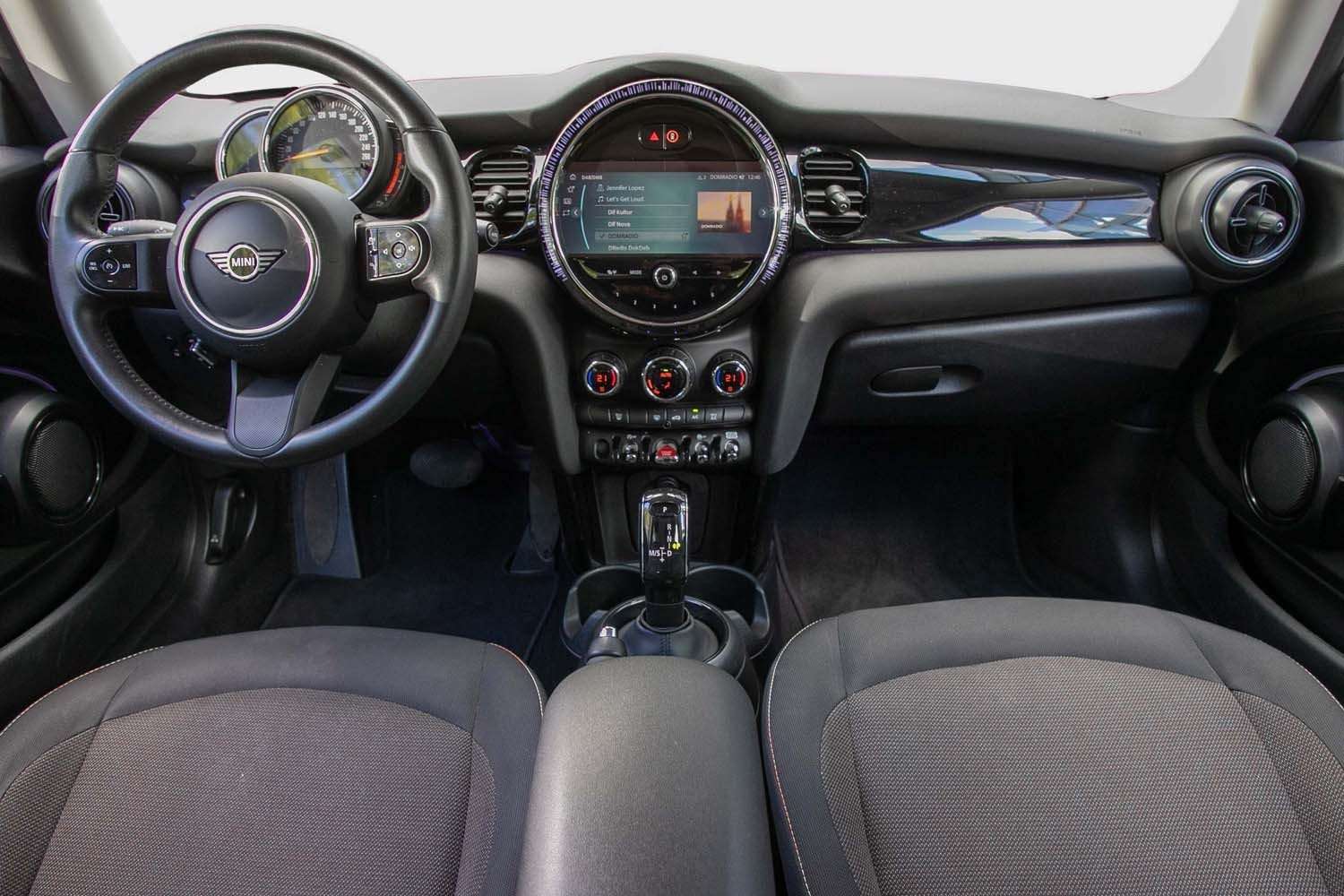 Fahrzeugbild eines MINI COOPER