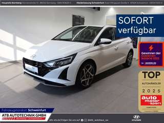 Schräge Frontansicht auf einen Hyundai i20 , freigestellt