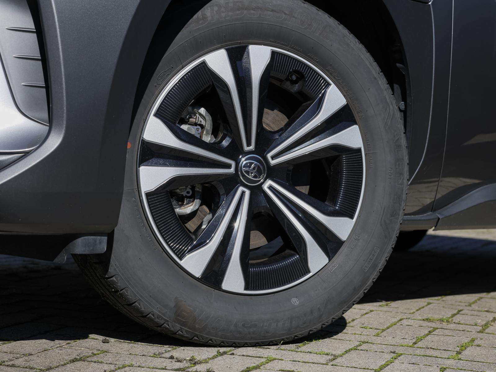 Fahrzeugbild eines Toyota bZ4X