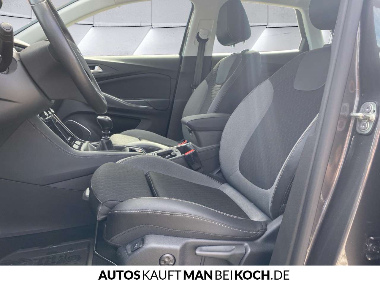 Fahrzeugbild eines Opel Grandland X