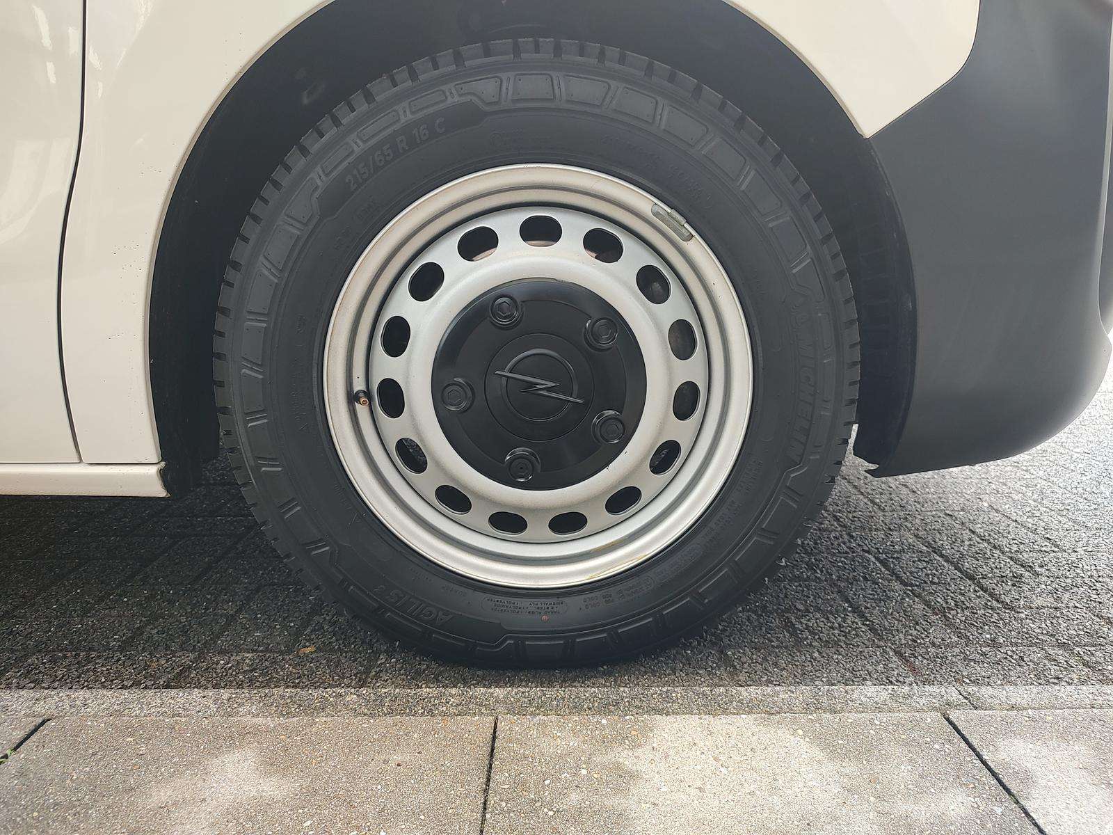 Fahrzeugbild eines Opel Vivaro