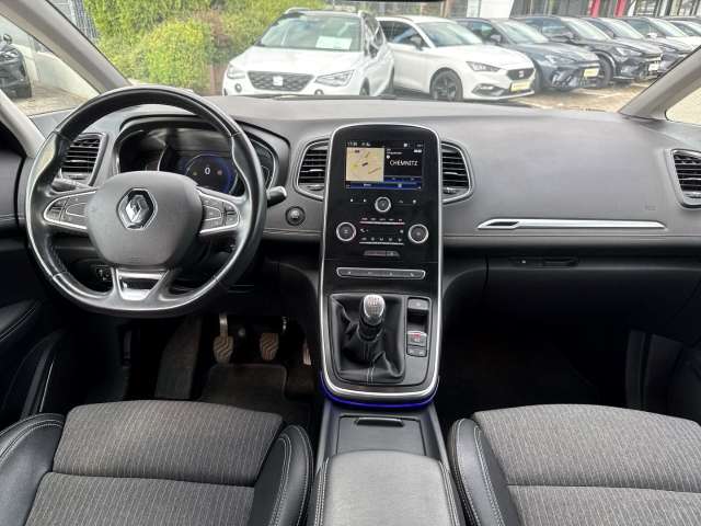 Fahrzeugbild eines Renault Grand Scénic