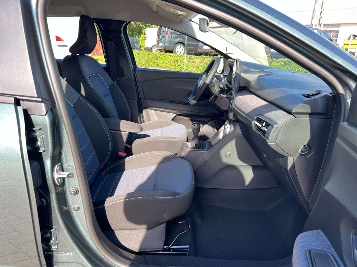 Fahrzeugbild eines Dacia Sandero