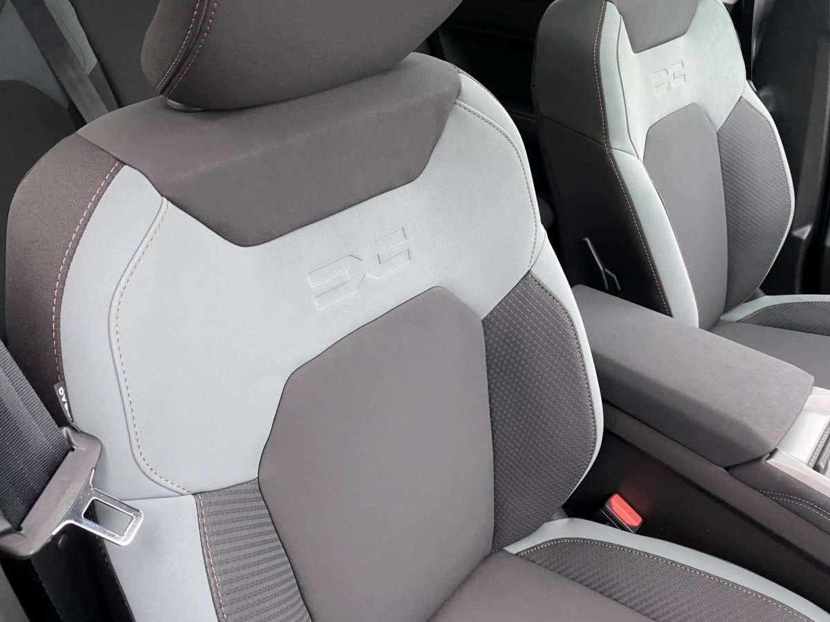 Fahrzeugbild eines Dacia Bigster