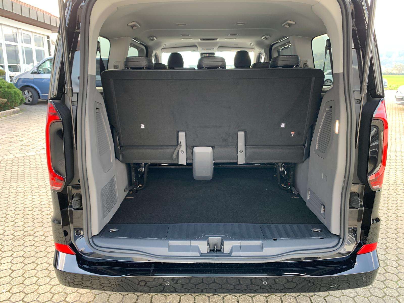 Fahrzeugbild eines Volkswagen Caravelle