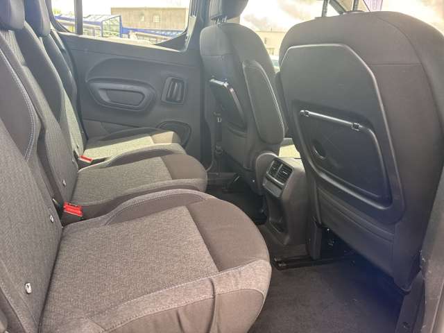 Fahrzeugbild eines Peugeot Rifter