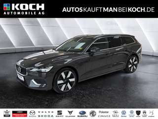 Schräge Frontansicht auf einen Volvo V60 , freigestellt