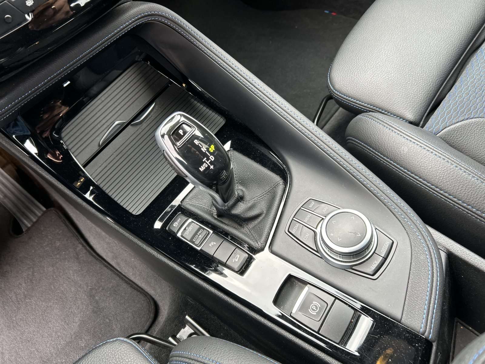 Fahrzeugbild eines BMW X1