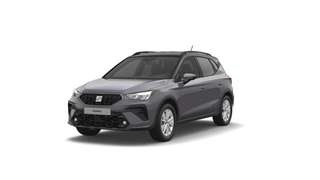 Schräge Frontansicht auf einen SEAT Arona , freigestellt