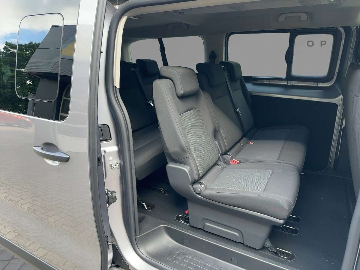 Fahrzeugbild eines Opel Vivaro