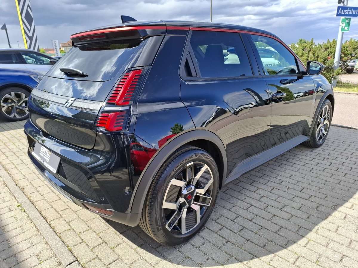 Fahrzeugbild eines Renault 5 E-TECH