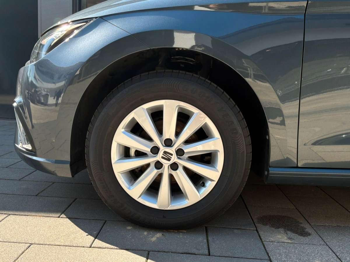 Fahrzeugbild eines SEAT Ibiza