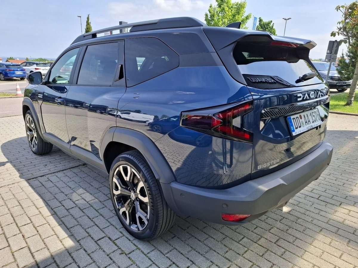 Fahrzeugbild eines Dacia Bigster