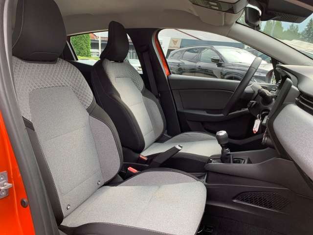 Fahrzeugbild eines Renault Clio
