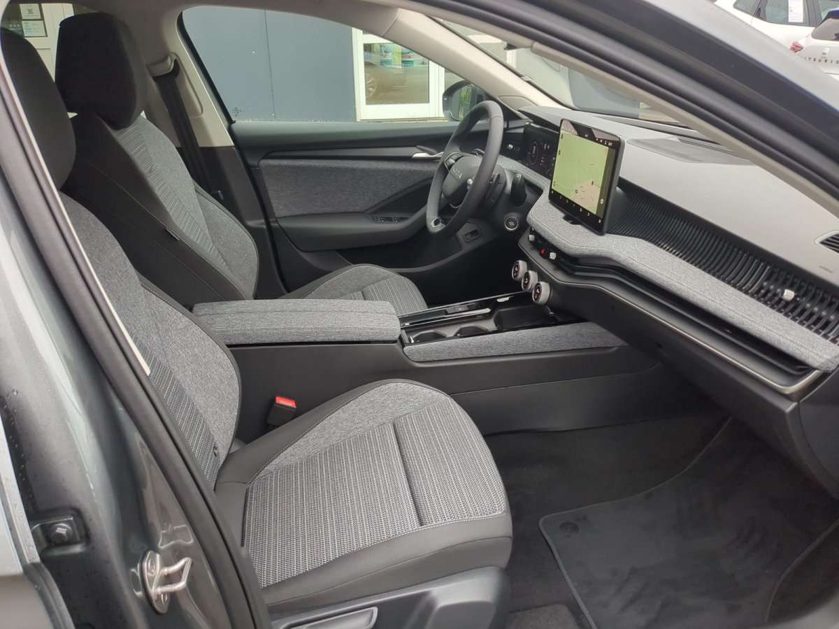 Fahrzeugbild eines Skoda Superb