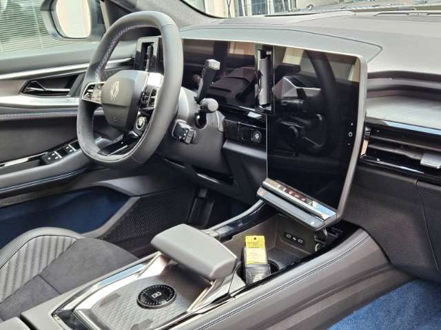 Fahrzeugbild eines Renault Rafale