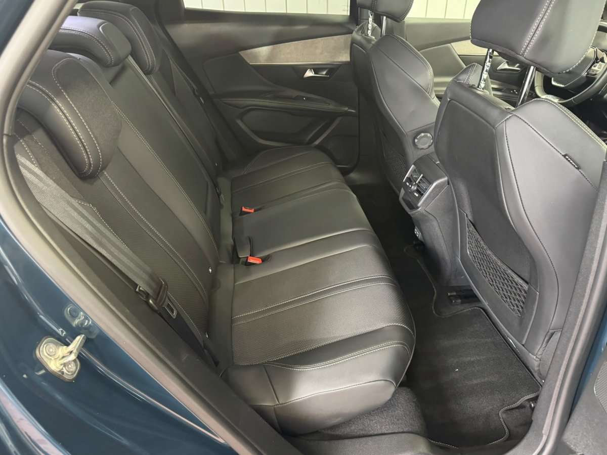 Fahrzeugbild eines Peugeot 3008