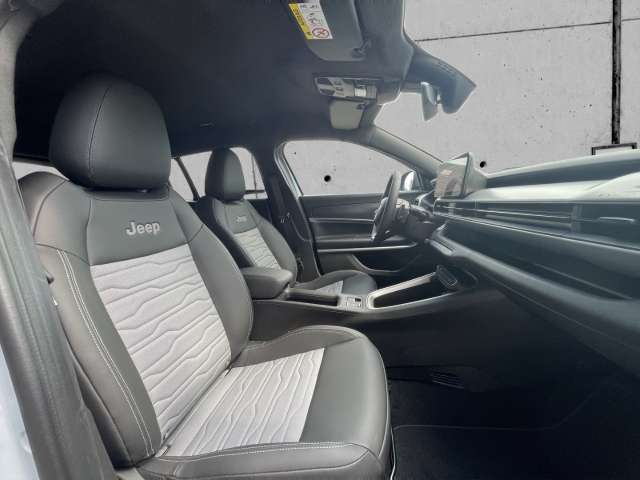 Fahrzeugbild eines Jeep Avenger