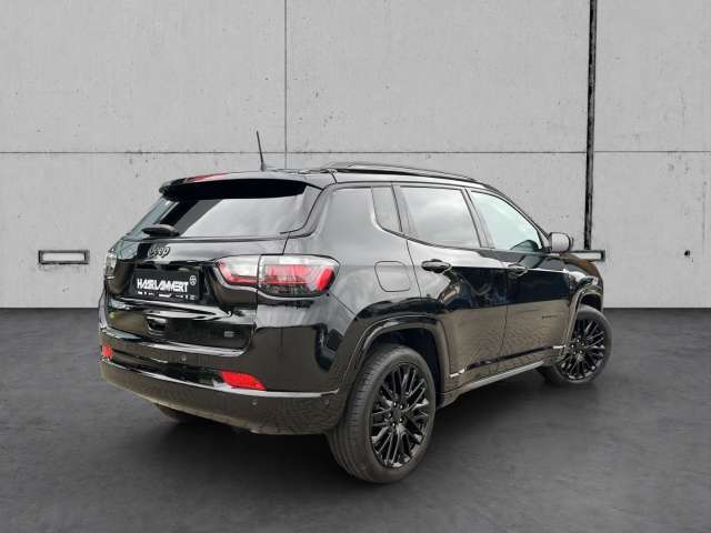 Fahrzeugbild eines Jeep Compass