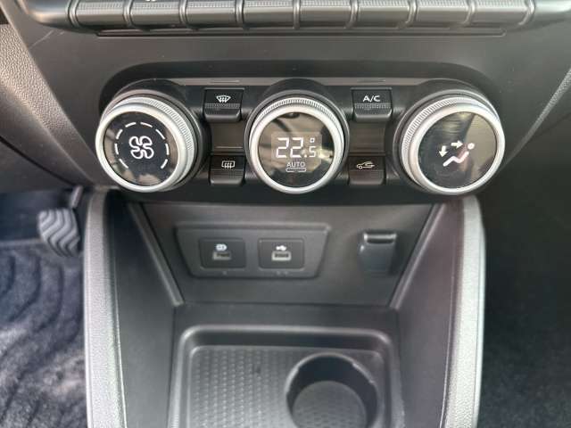 Fahrzeugbild eines Dacia Duster