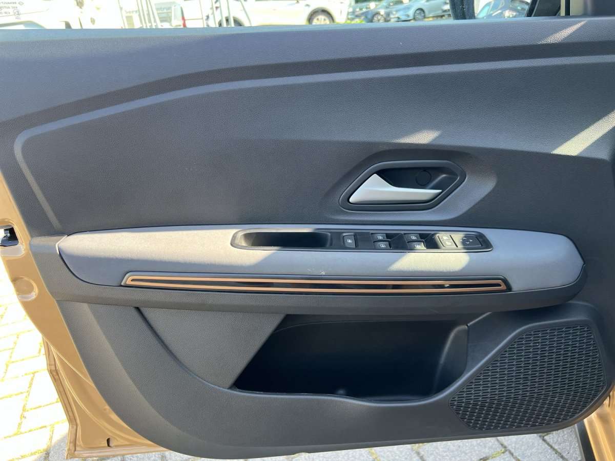 Fahrzeugbild eines Dacia Sandero