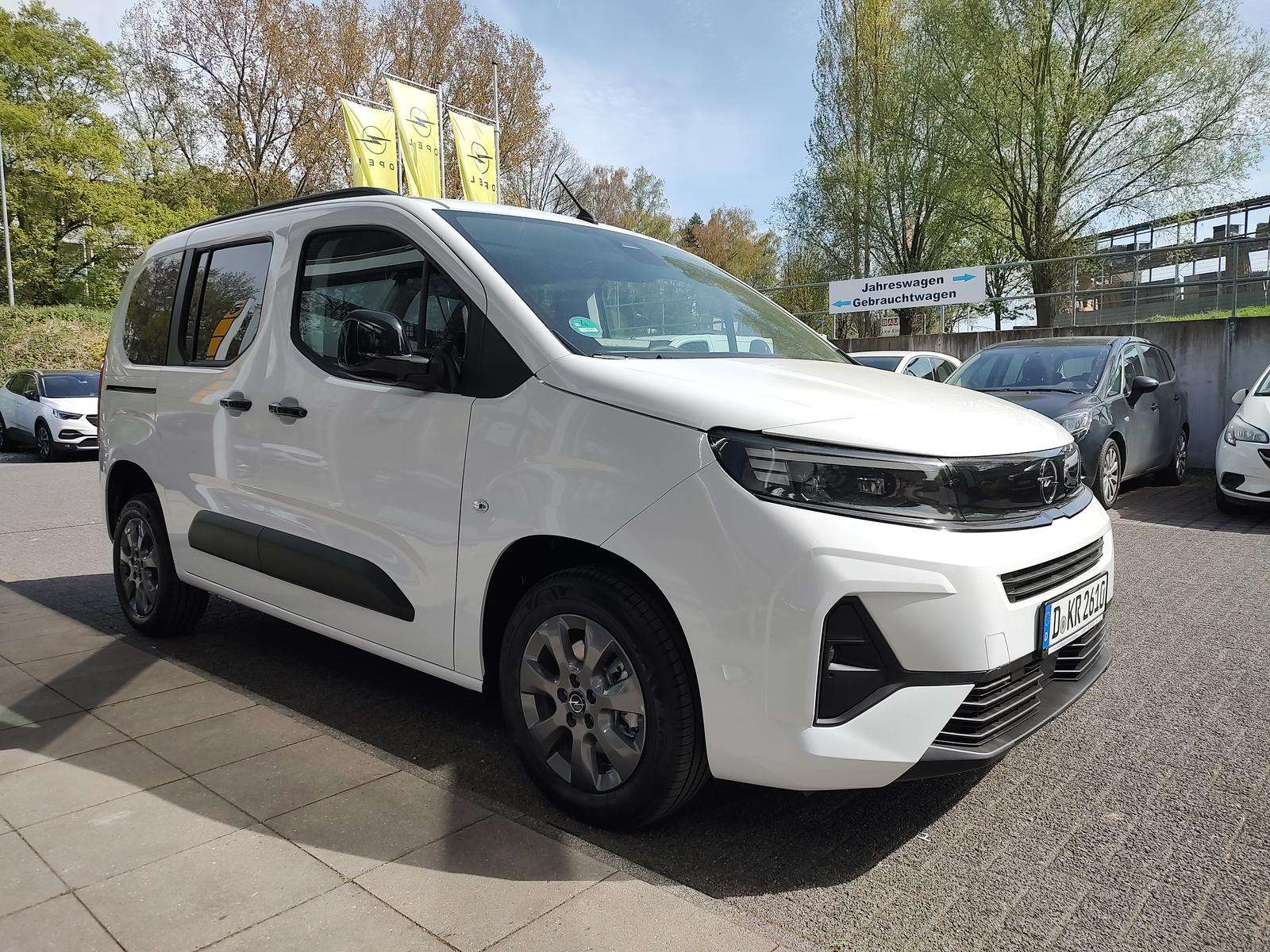 Fahrzeugbild eines Opel Combo Life