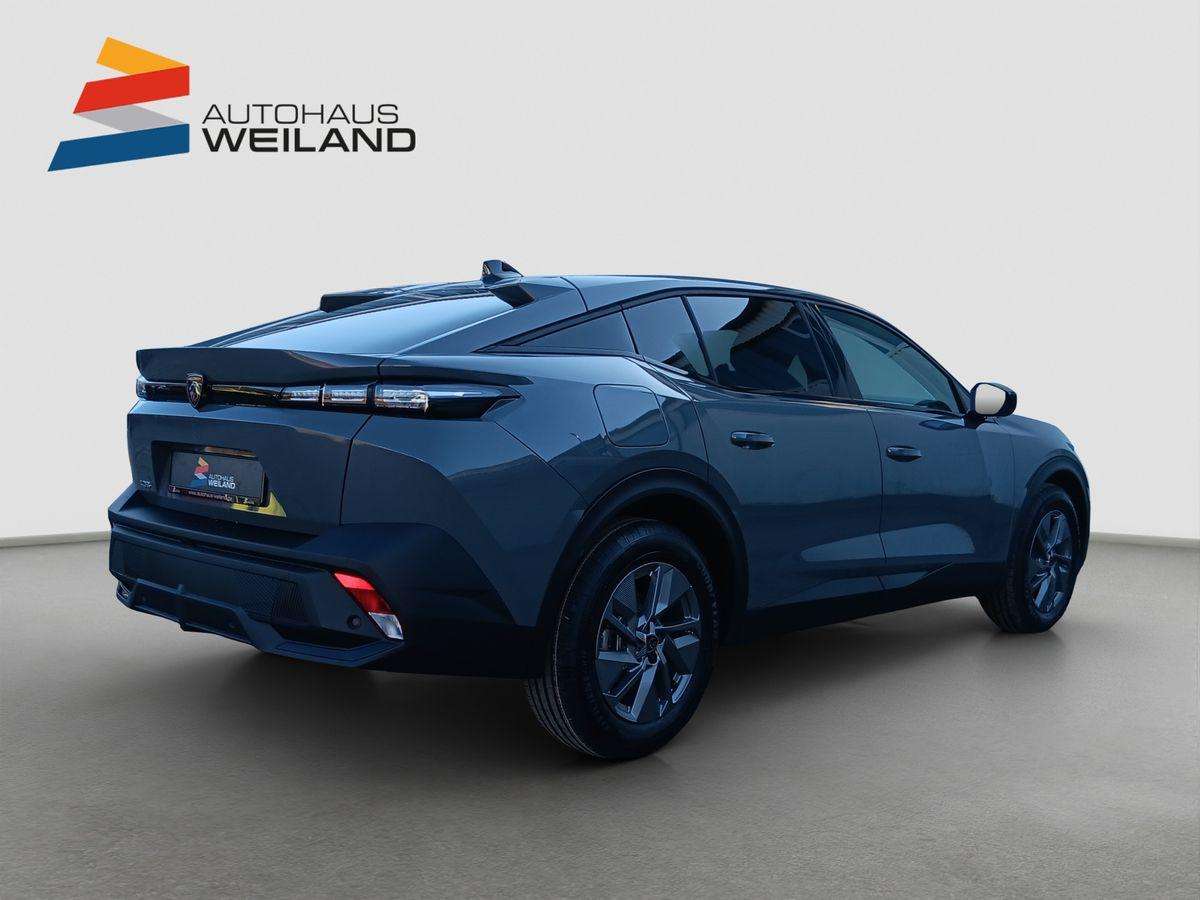 Fahrzeugbild eines Peugeot 408